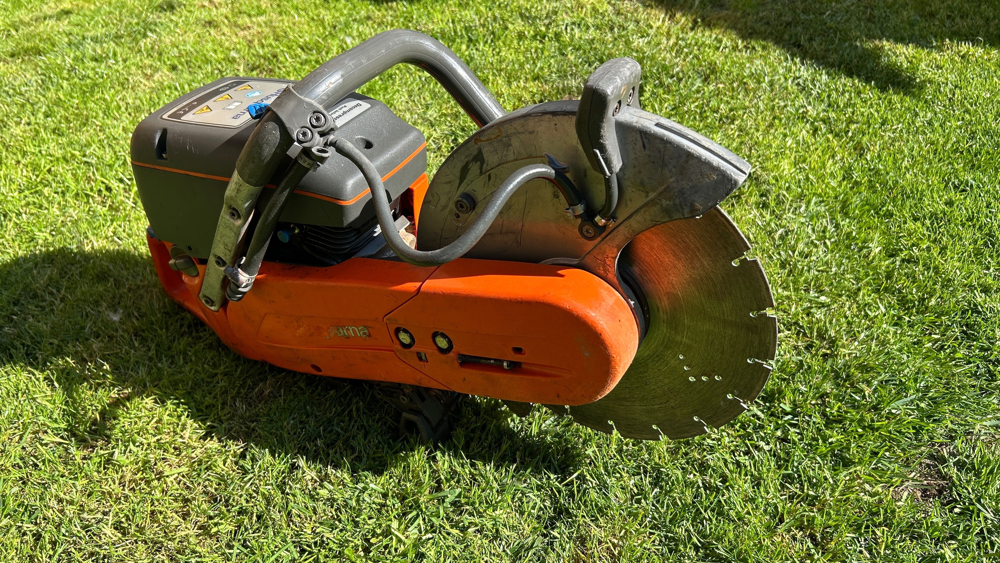 Piła do betonu spalinowa przecinarka Husqvarna K750 tarcza 300 mm