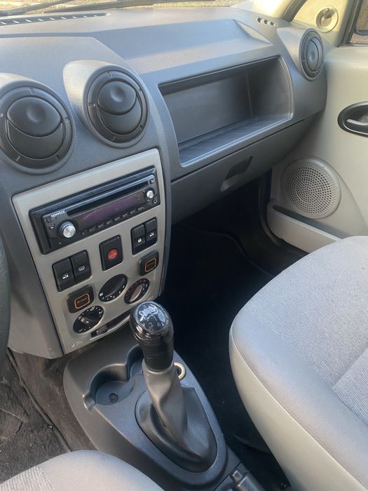 Продам DACIA LOGAN 1.6