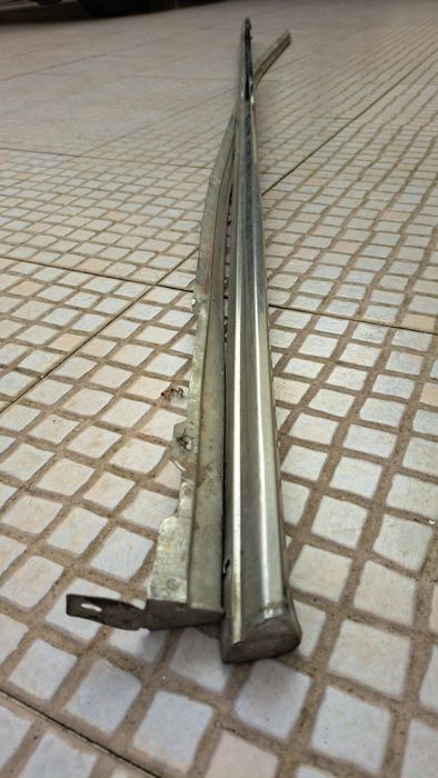 Peugeot 504 carrinha - frisos