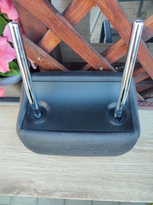 Zagłówek  Audi A4 B6