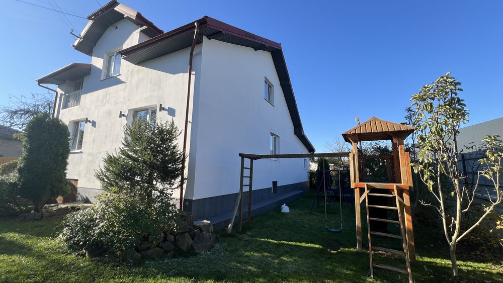 Продається будинок у центрі міста Стрий