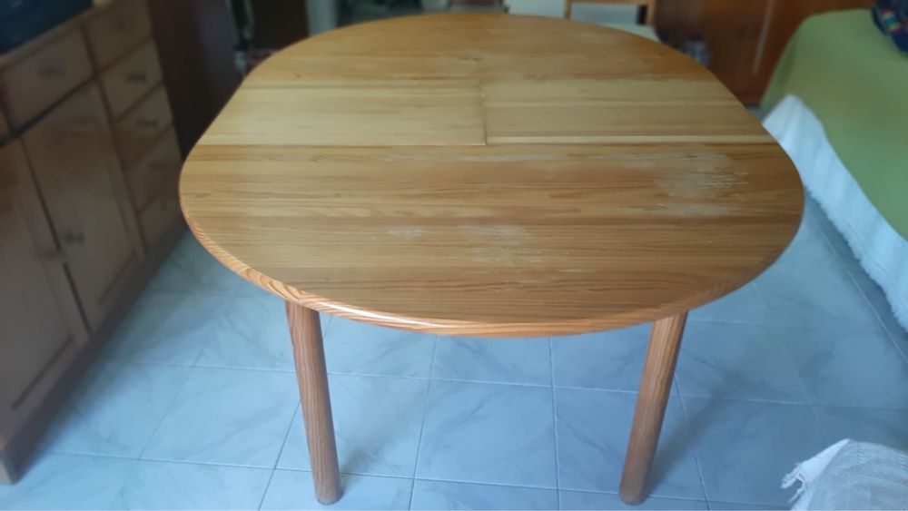 Mesa de madeira extensivel