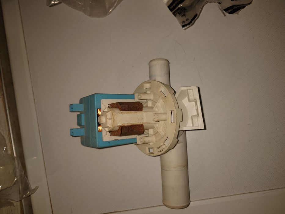 Продам насос для пральної машини.