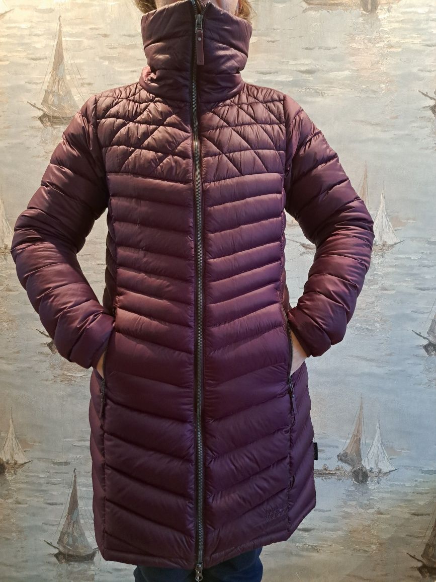 Женский пуховик jack wolfskin richmond coat М