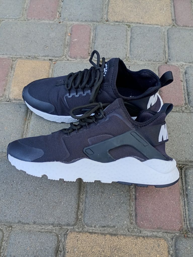 Кросівки Nike Air Huarache Run Utra Black 41 / 42
