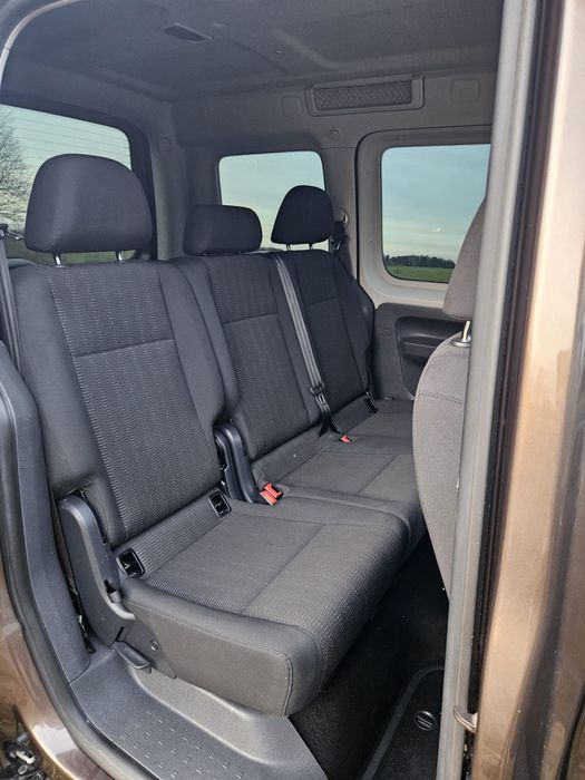 Volkswagen Caddy 1.6 TDI 105KM 2010r. 5 osób