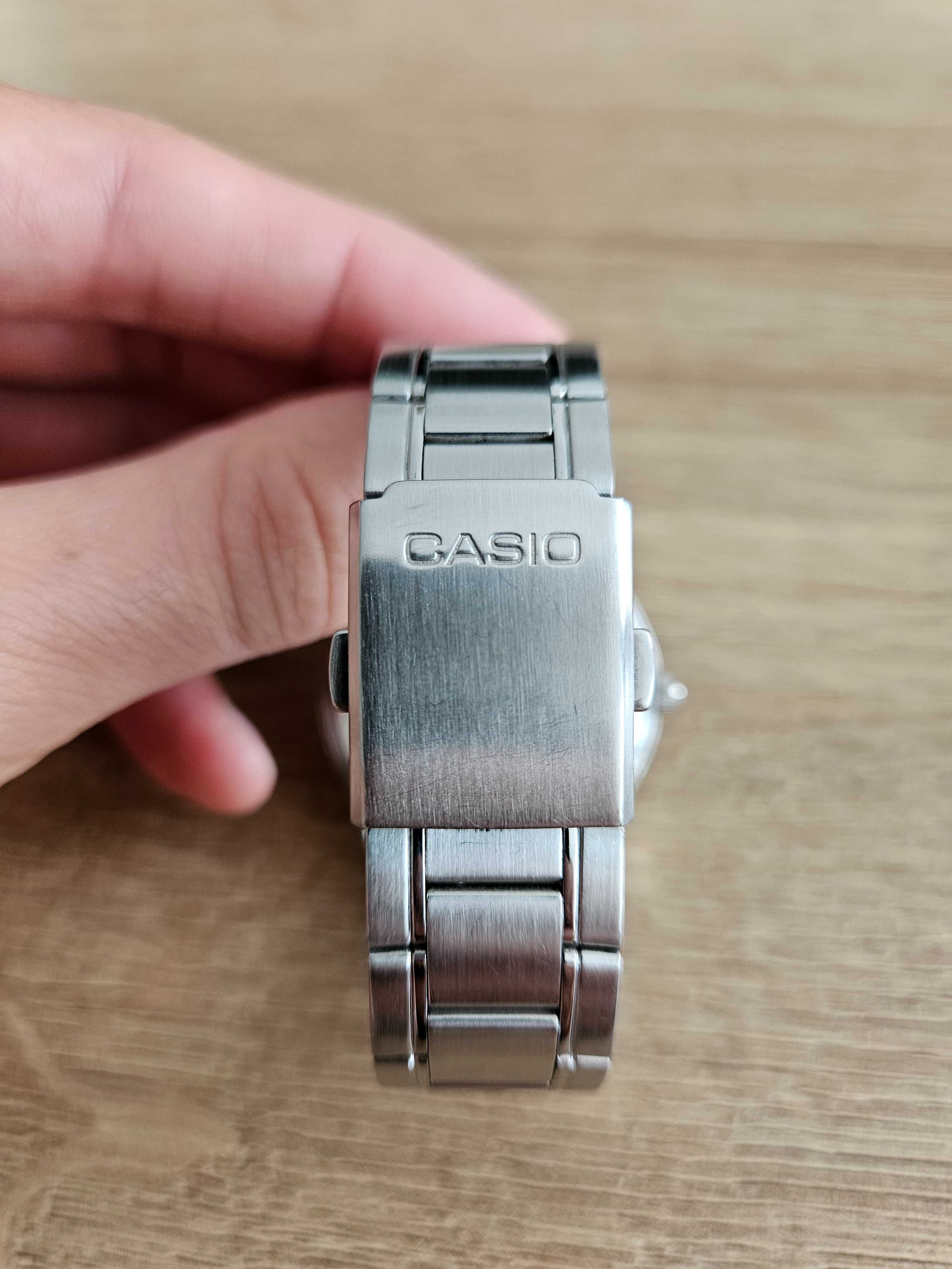 Zegarek Casio Classic Sapphire