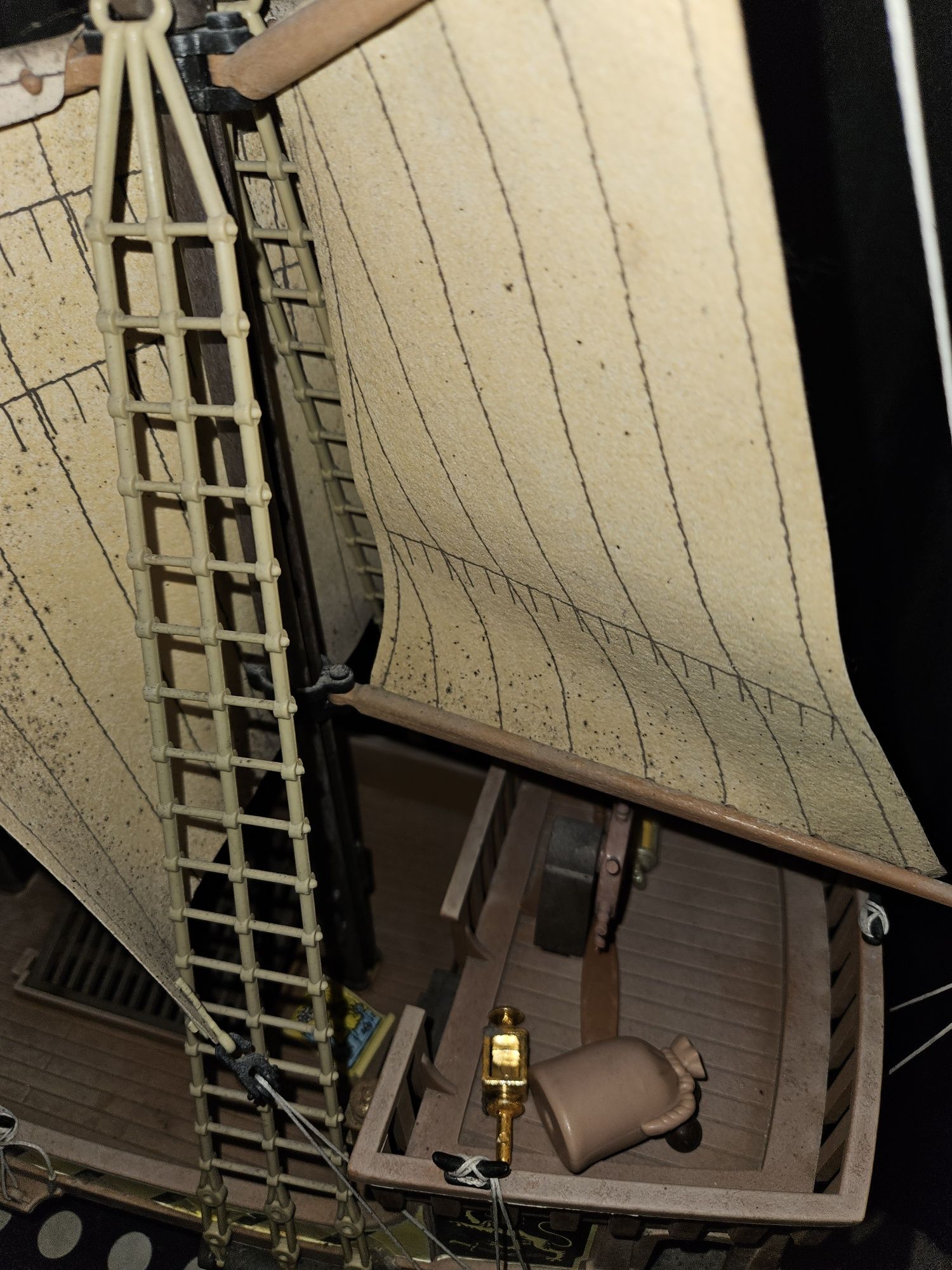 Barco de piratas antigo