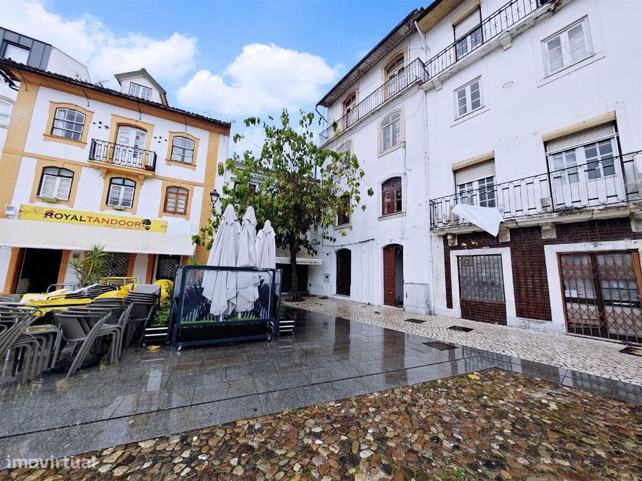 Prédio em zona da Rua da Sofia