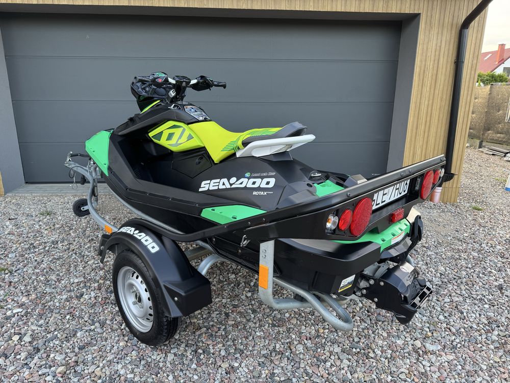Sea Doo Spark Trixx 2up 2020 przyczepa Click&Go Głośnik+DODATKI