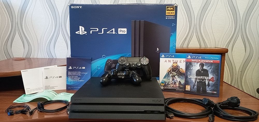 Ігрова приставка Sony PlayStation4 Pro CUH-7108B HDD 500gb гарний стан