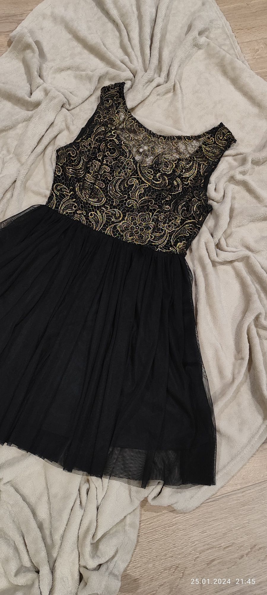 Czarna koronkowa tiulowa sukienka elegancka m 38