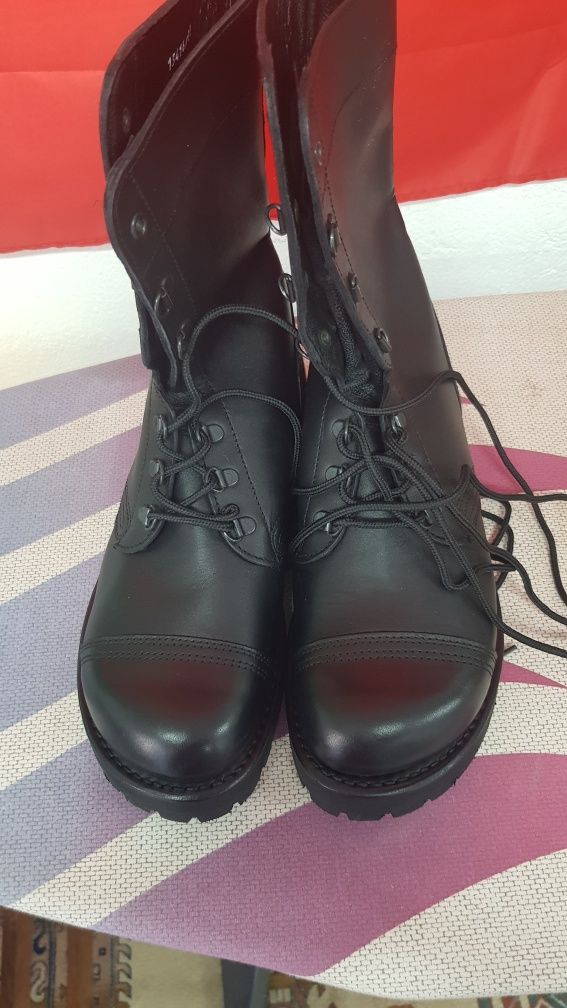 Botas militares AT 38/39 NOVAS