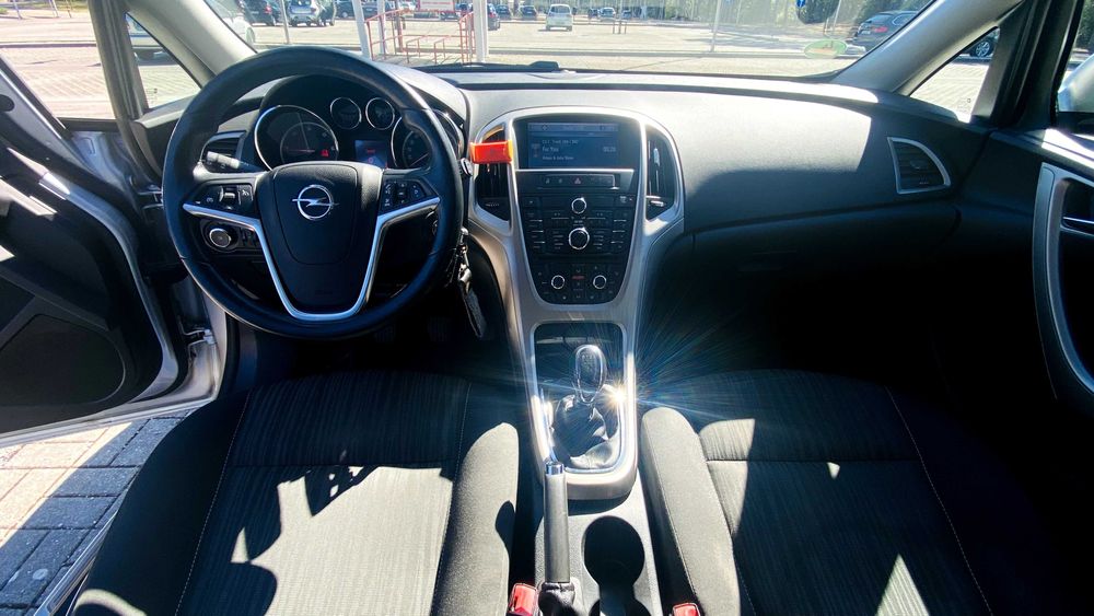 Opel Astra Sports Tourer 1.7CDTi 2011 - Impecavel