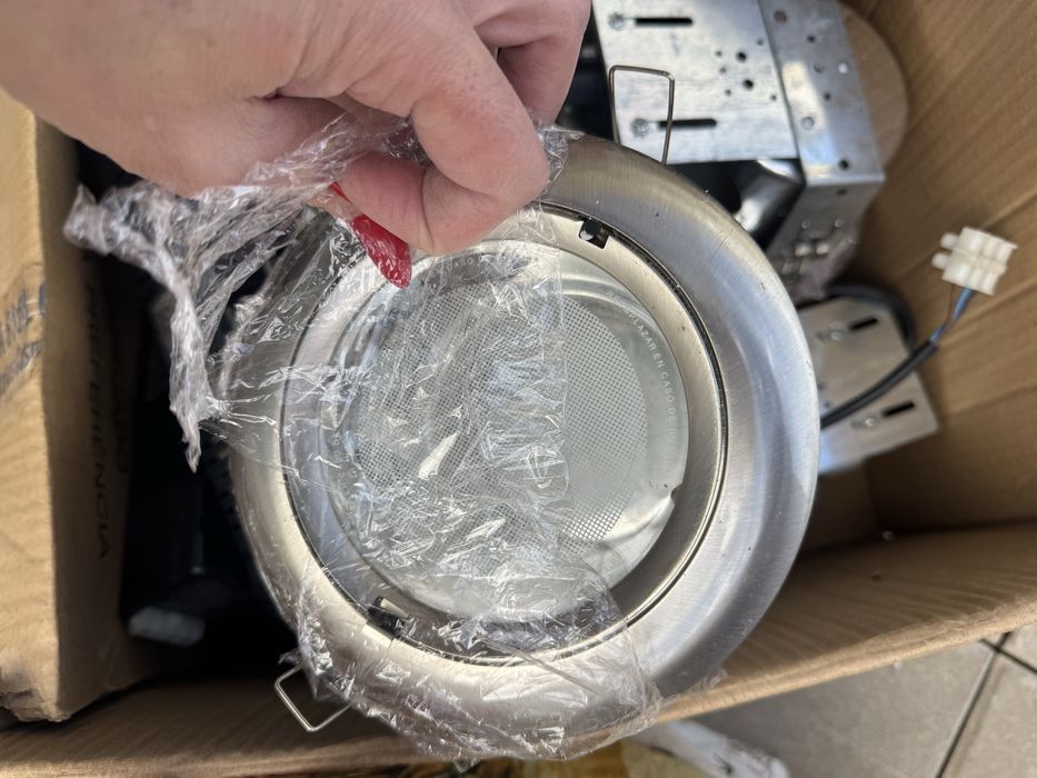 Focos 6 de teto de teto em bom estado