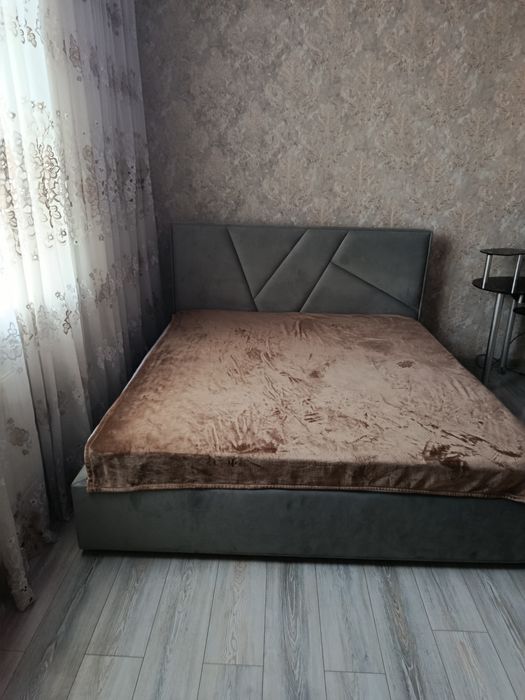 Окрема велика кімната,для дівчаток