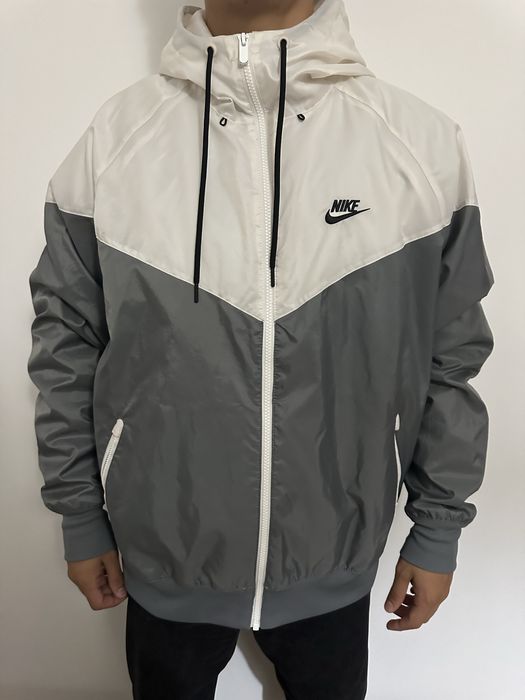 Corta vento Nike Windrunner