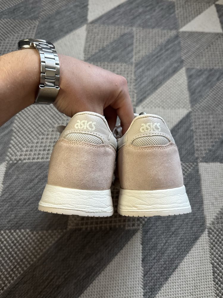 Жіночі кросівки ASICS Lyte Classic