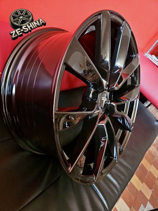 Диски R19 5x114.3 Tesla 3 GLOSS BLACK — нові 2025 року