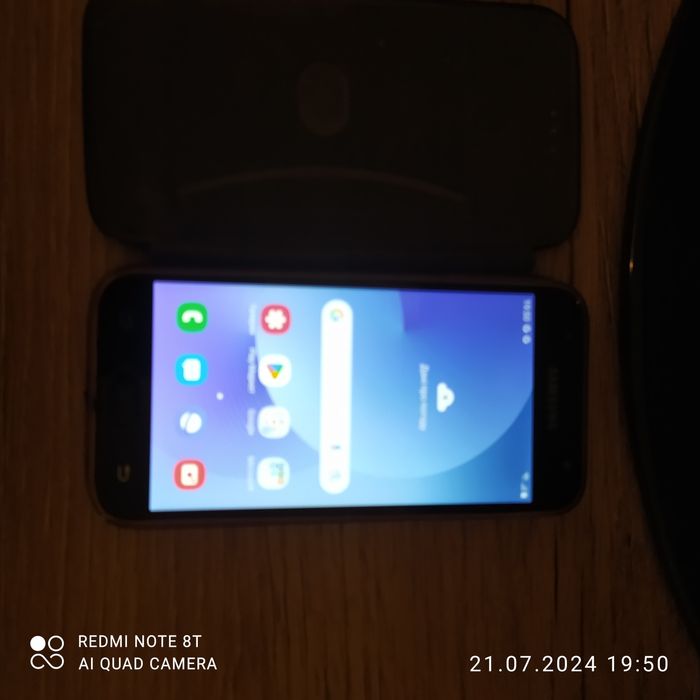 Смартфон Samsung j330f