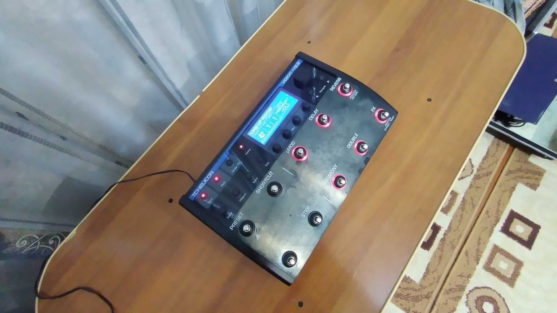 Вокальний процесор TC helicon voicelive 2