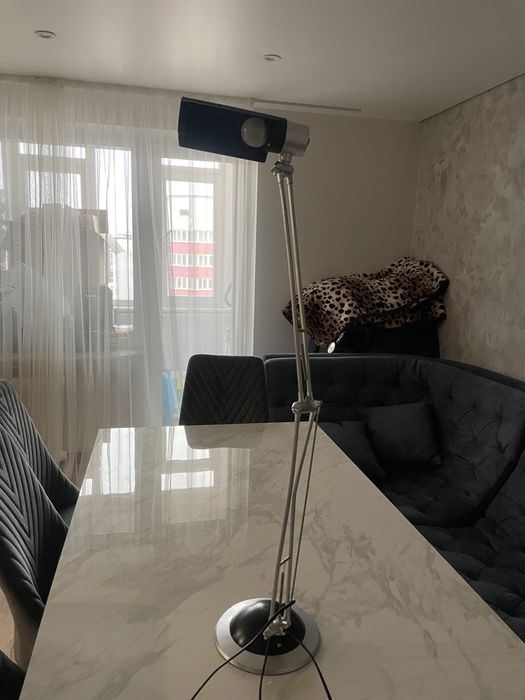 Настільна лампа та люстра !!!