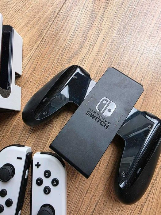 Kosnola Nintendo Switch OLED, świetny stan gwarancja