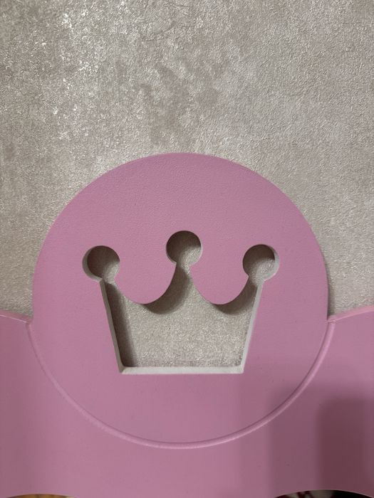 Стіл для дівчинки , комод в дитячу кімнату , трюмо