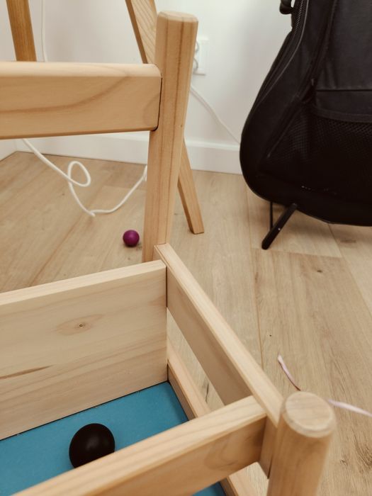 Flisat Ikea stojak książki