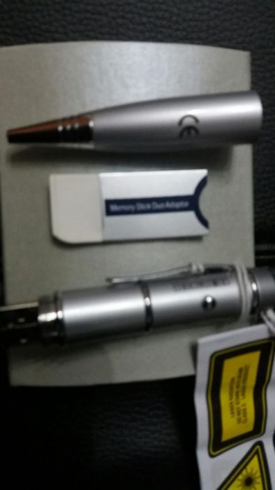 Esferográfica com Pen USB Nova
