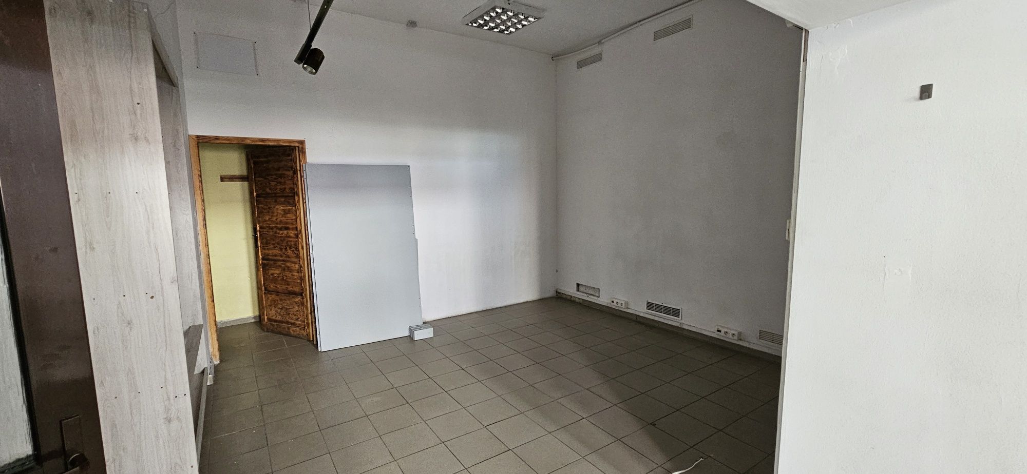 Lokal użytkowy, 70 m2, blisko Rynku, ul. Długa	
Lokal uż