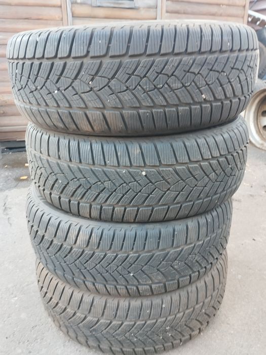 Продам комплект бу зимових шин 235/55R19