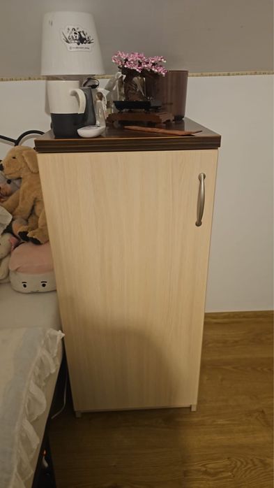 Komplet drewnianych mebli