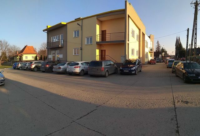 Parking ( 50 aut) do wynajęcia cały lub miejscówki N.Sącz ul.Krakowska