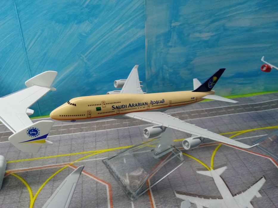 Моделі Літаків метал 1:400