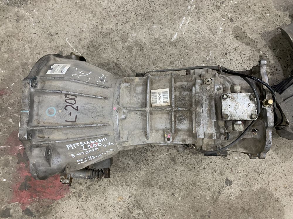 Коробка передач Mitsubishi L200, 2.5L MR980842B Л200