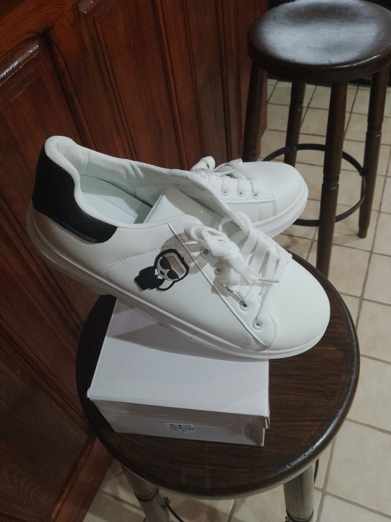 Sneakersy białe Karl Lagerfeld
