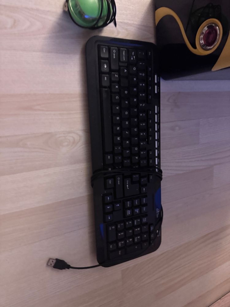 Komputer stacjonarny + monitor