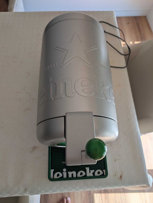 Maquina de cervejas heineken