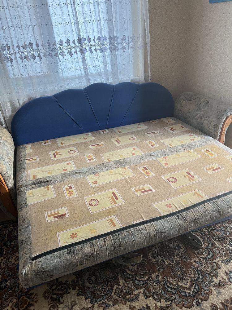 Диван,розкладний диван