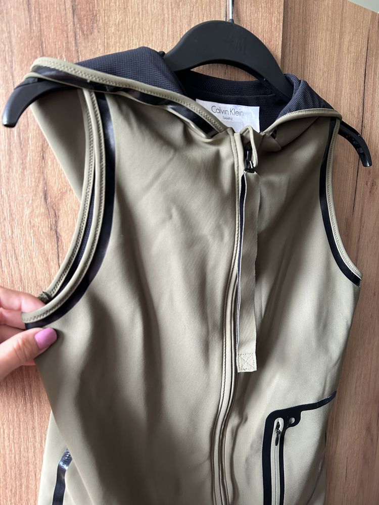 Nowy Bezrękawnik damski Calvin Klein r. S z metkami
