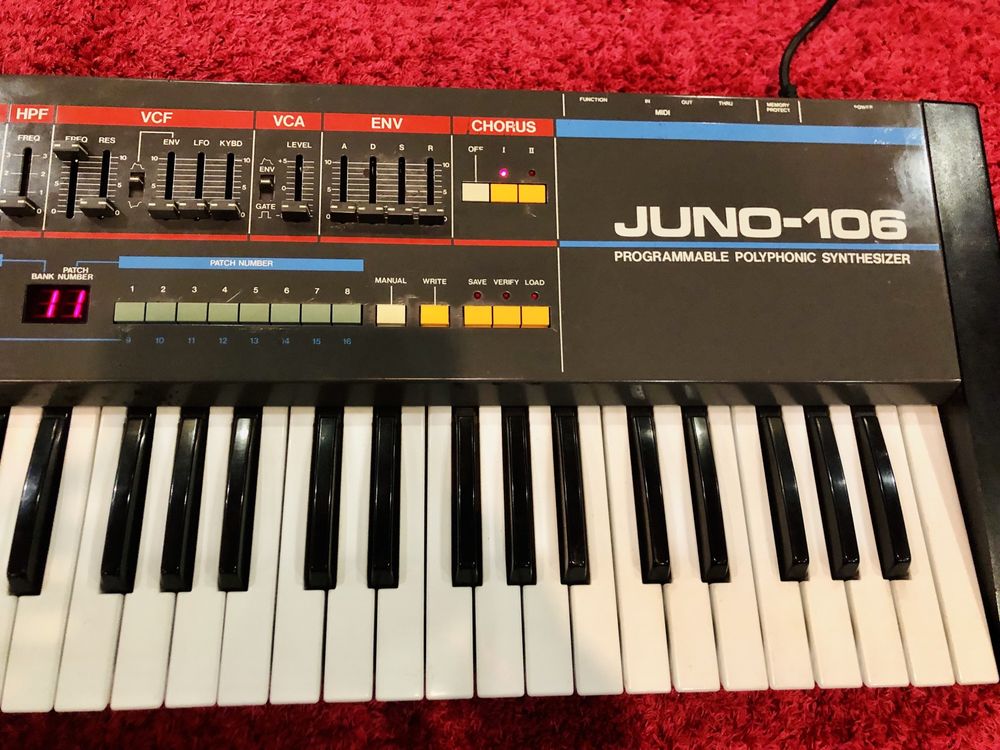 Roland Juno 106 - vintage analógico