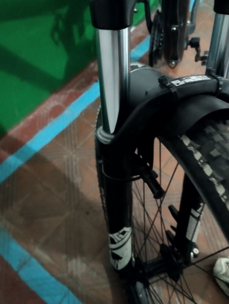 Двухпідвіс specialized myka rim 2011 року