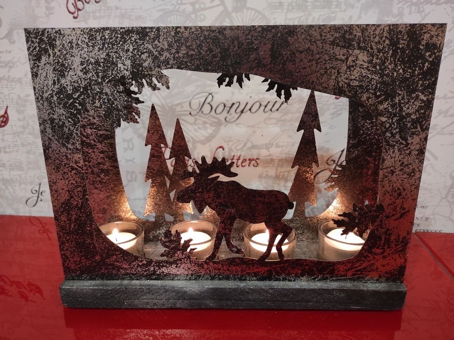 Новорічна гірлянда, свічник, декор.