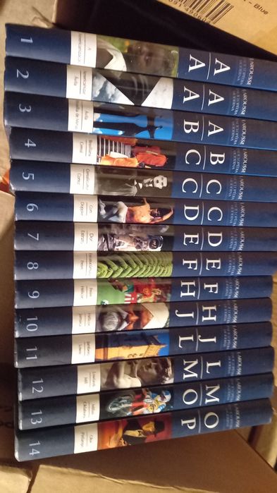 Vendo Enciclopédia Moderna Larousse a um preço fantástico