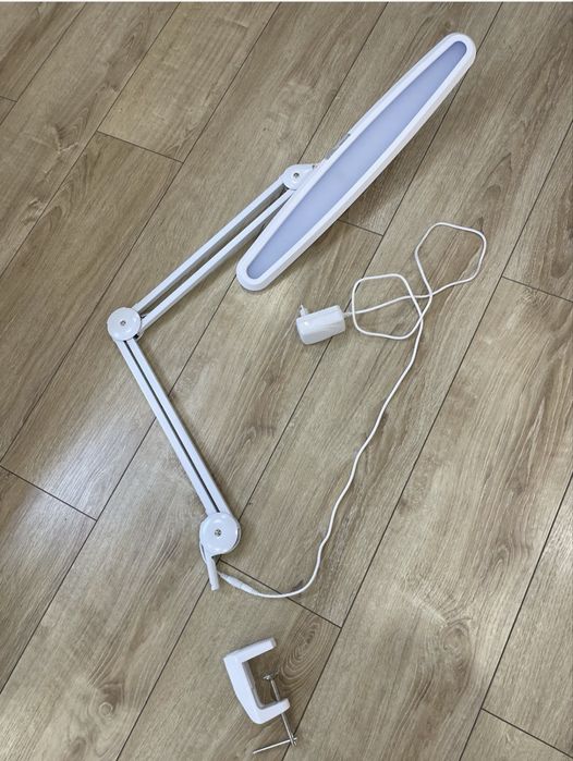 Lampa warsztatowa Afinia