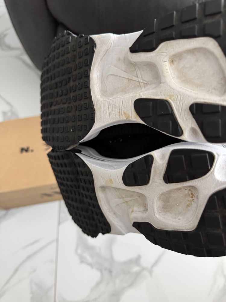 Продам кросівки Nike Air Zoom-Type Se 42