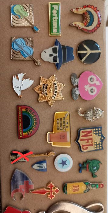 Pins de coleção anos 80 e 90