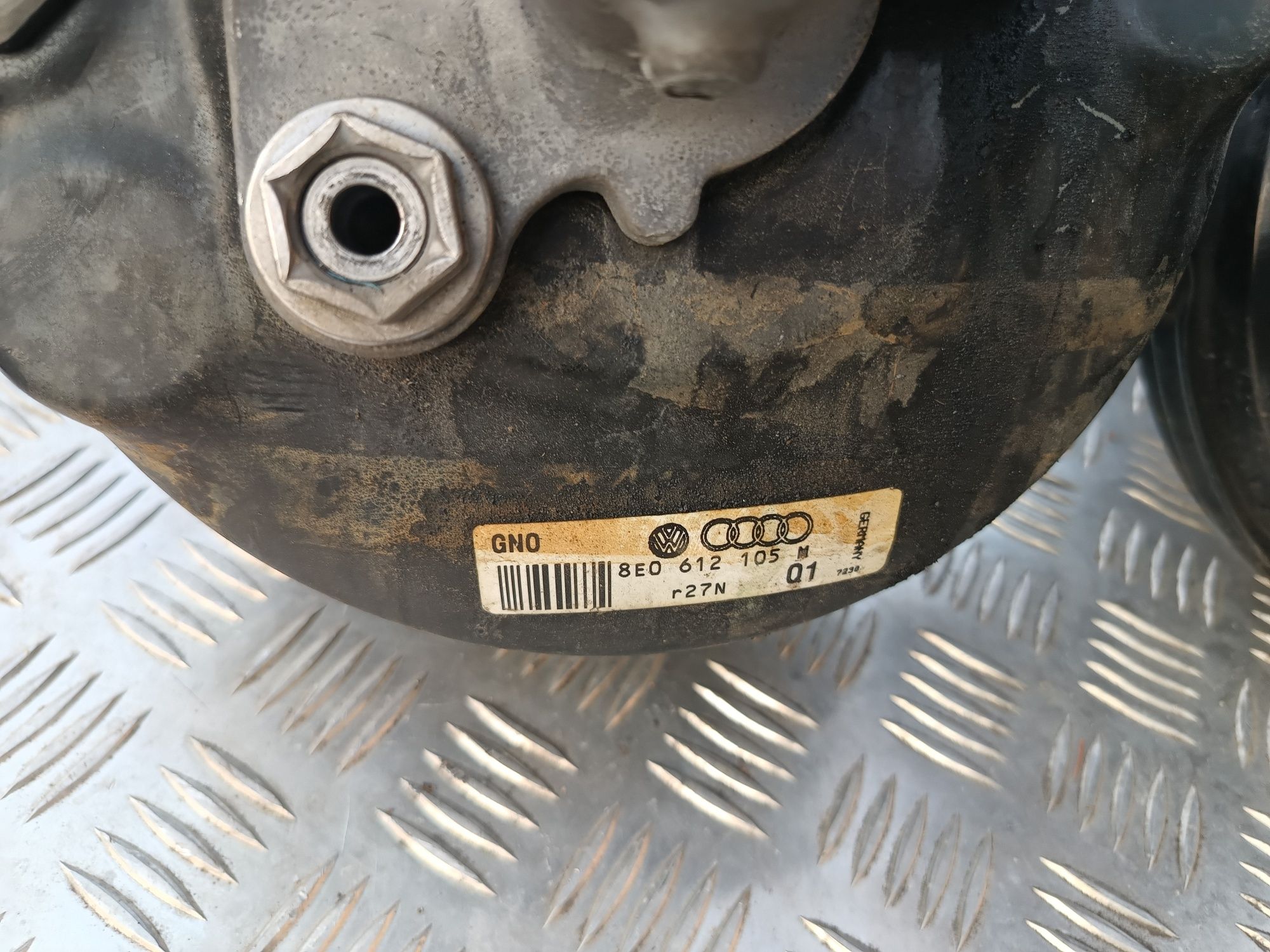 Serwo pompa hamulcowa Audi A4 B6 Passat B5 FL końcowka P N M E J