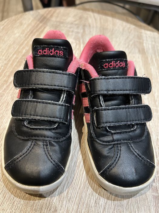 r. 24 Adidas czarne adidasy dla dziewczynki